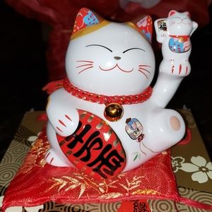 Chinese lucky cat